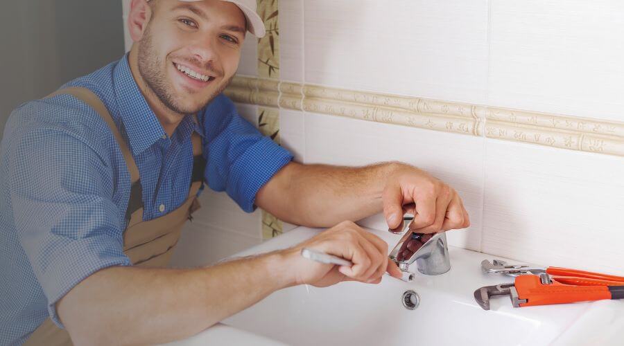 Professional clogged drains services in Minco, OK